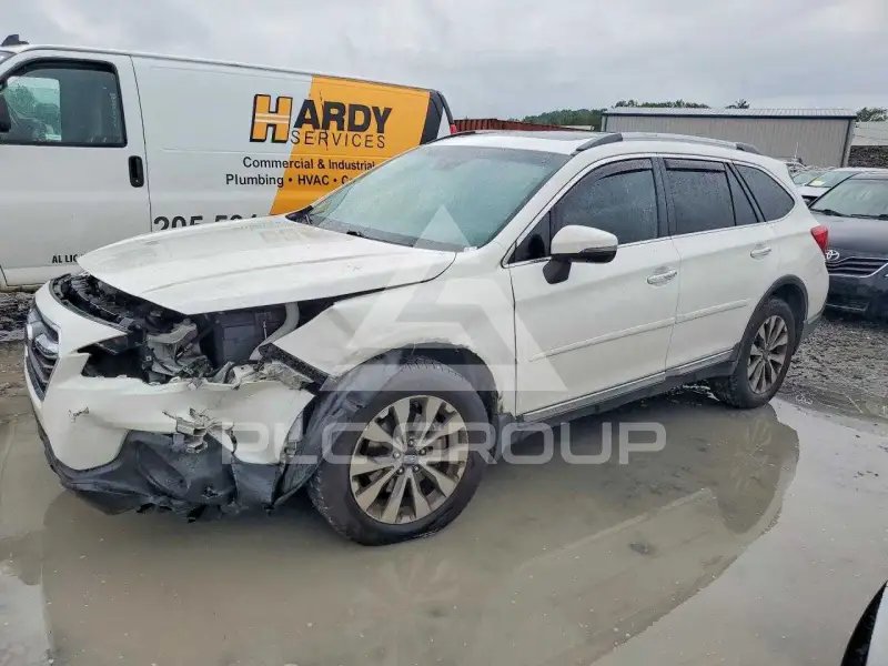 2018 Subaru Outback photo