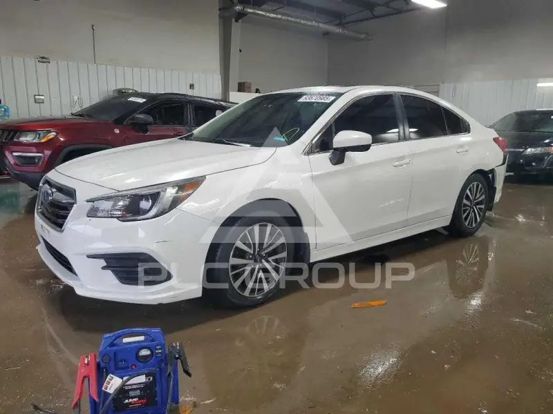 2018 Subaru Legacy photo