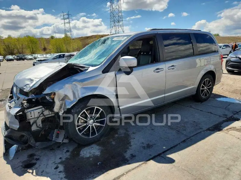 2018 Dodge CARAVAN фото
