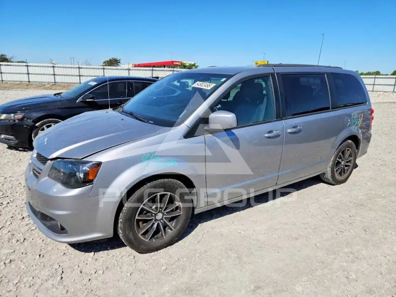 2018 Dodge CARAVAN фото