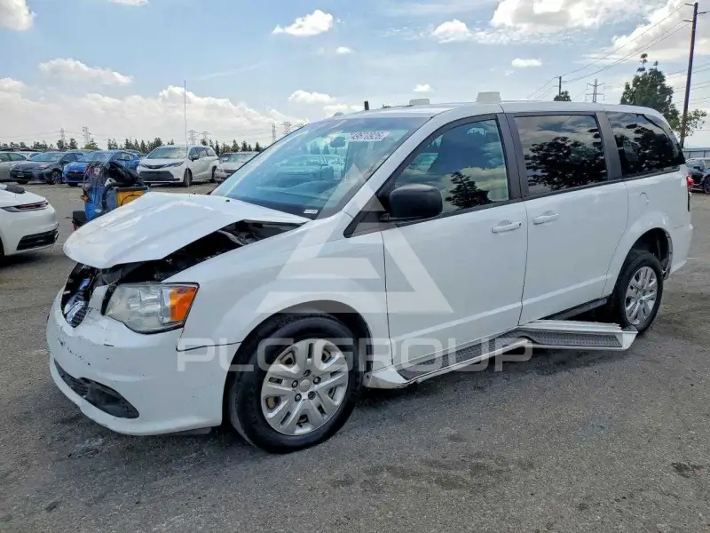 2018 Dodge CARAVAN photo