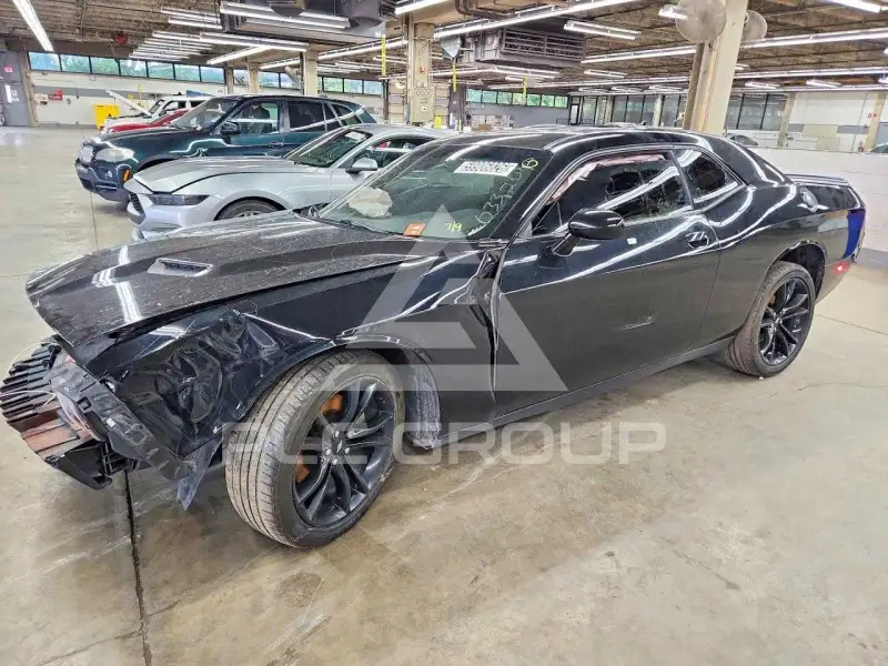 2018 Dodge CHALLENGER photo