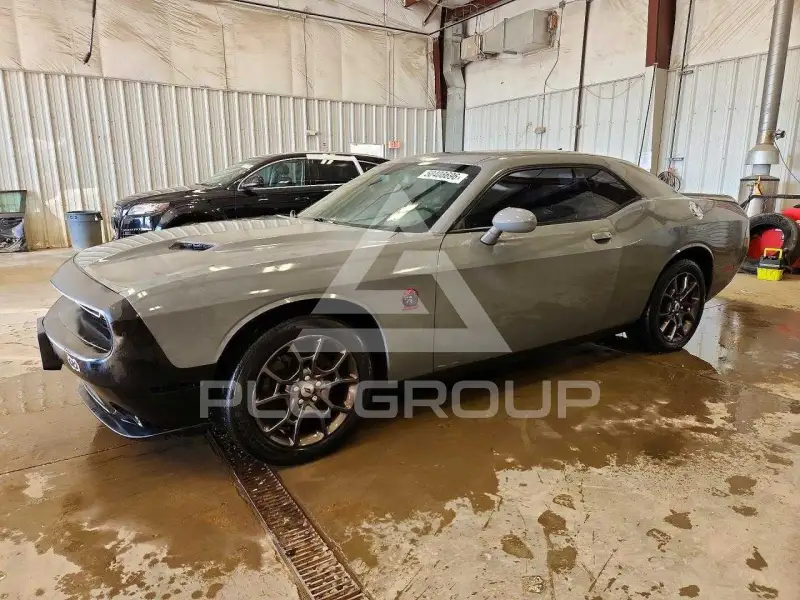 2018 Dodge CHALLENGER photo