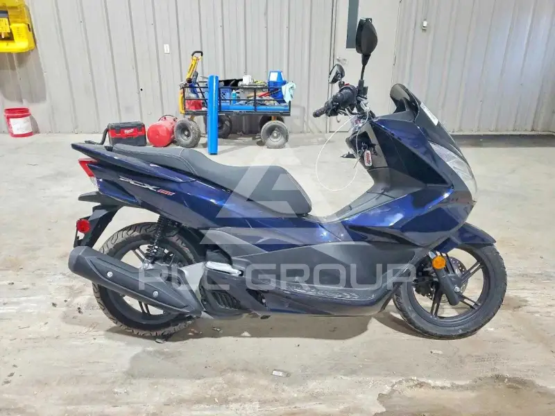 2018 Honda PCX фото