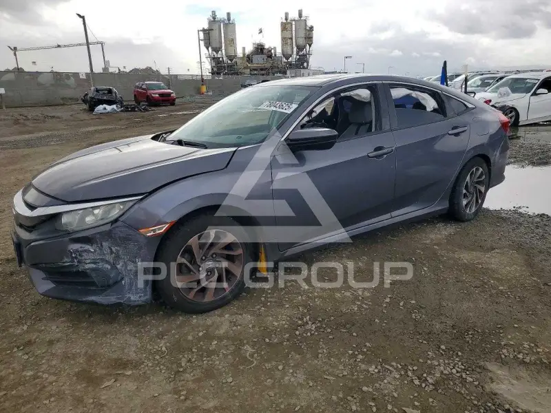 2018 Honda CIVIC photo