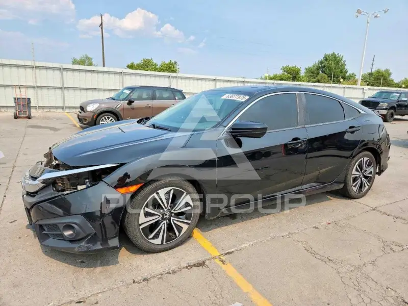 2018 Honda CIVIC фото