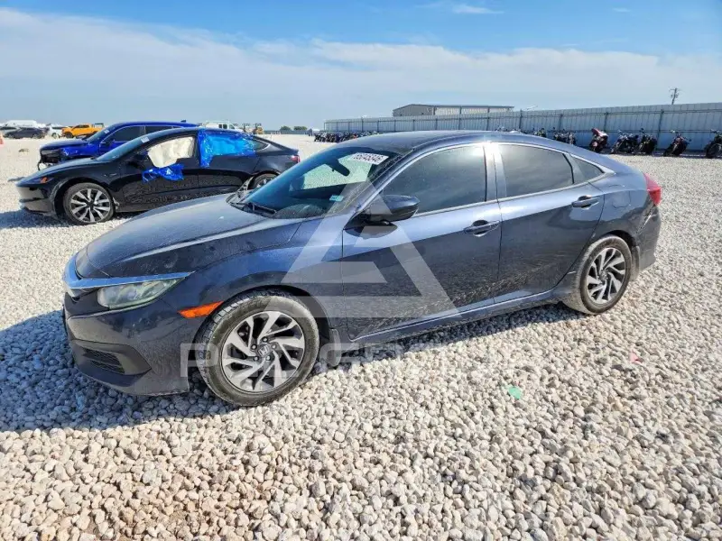 2018 Honda CIVIC фото