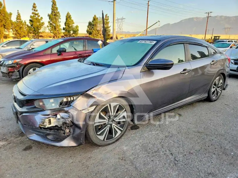 2018 Honda CIVIC фото