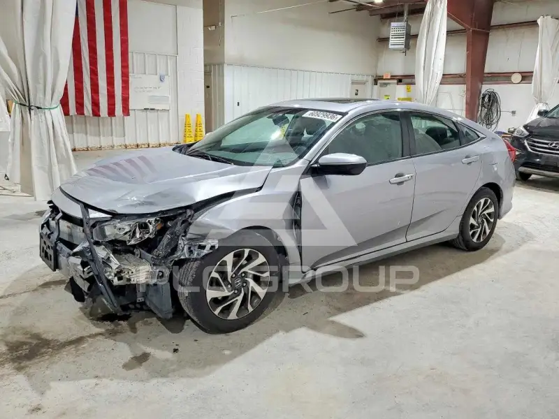 2018 Honda CIVIC фото
