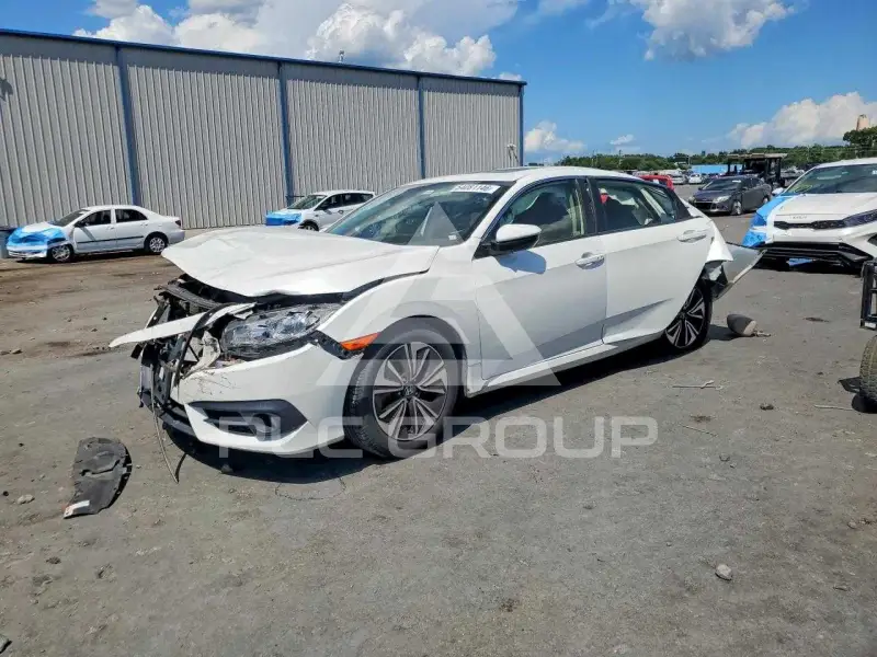 2018 Honda CIVIC фото
