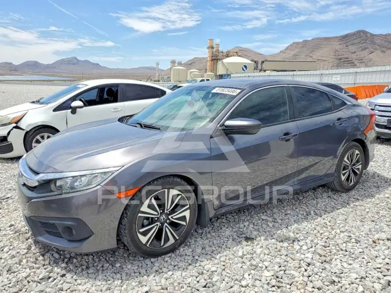 2018 Honda CIVIC photo