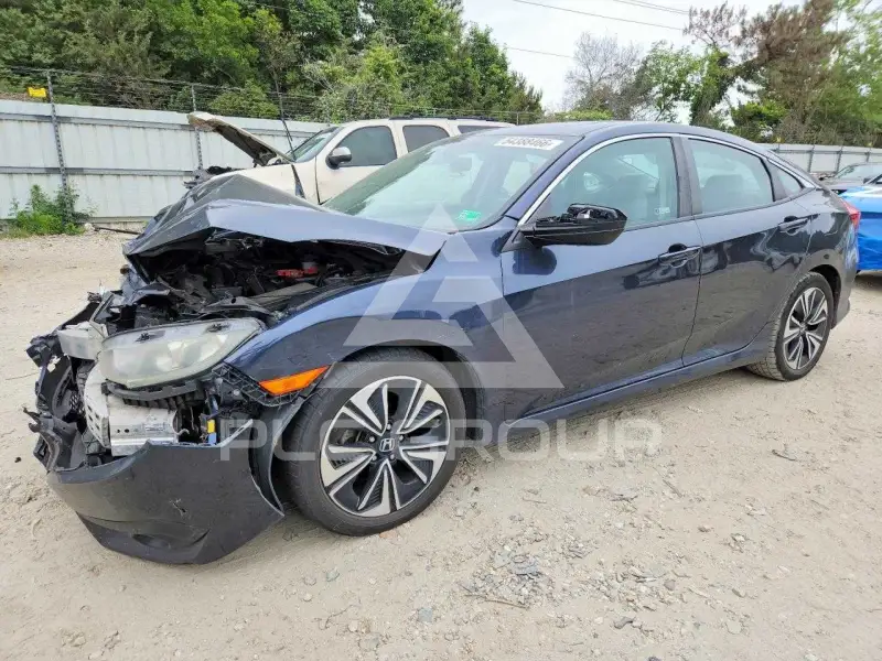 2018 Honda CIVIC фото