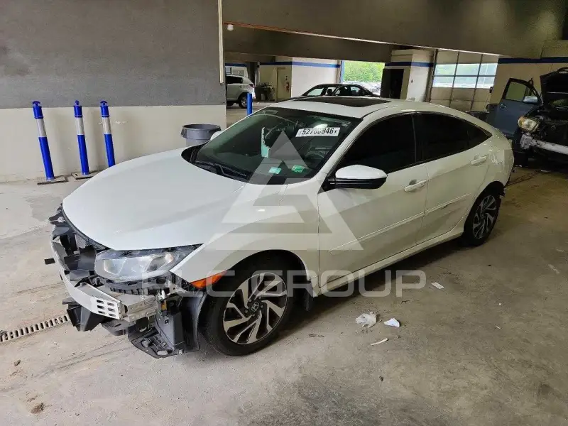 2018 Honda CIVIC фото