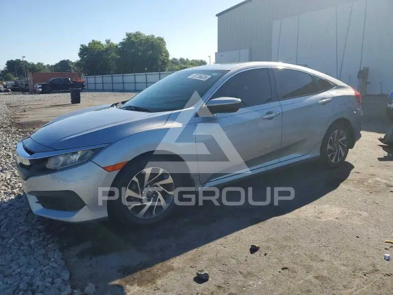 2018 Honda CIVIC фото