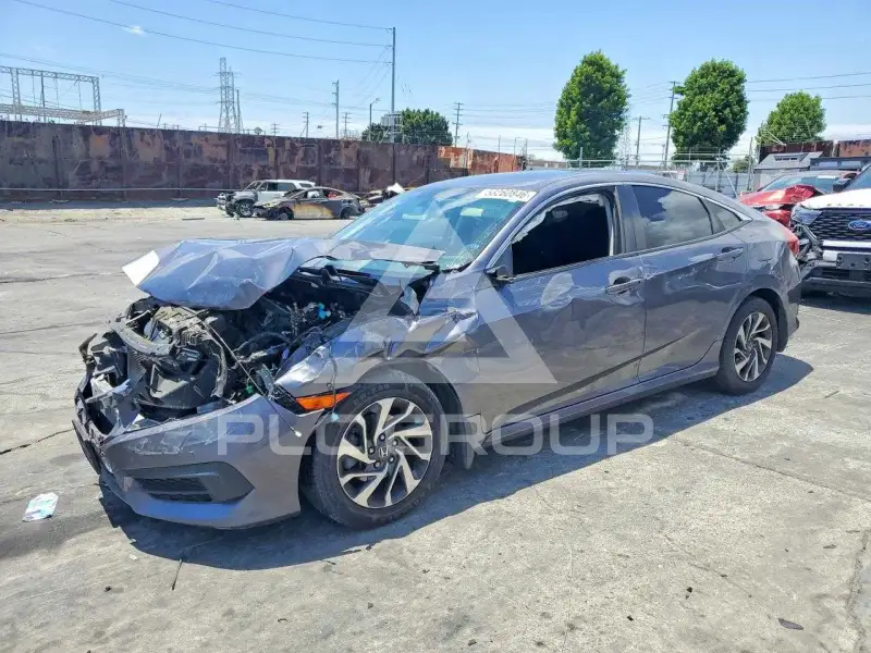 2018 Honda CIVIC photo