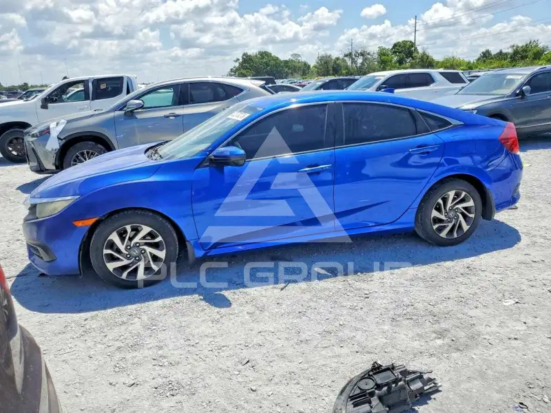 2018 Honda CIVIC фото