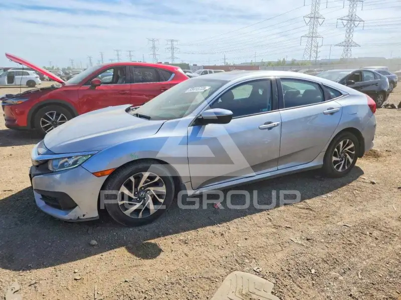 2018 Honda CIVIC фото