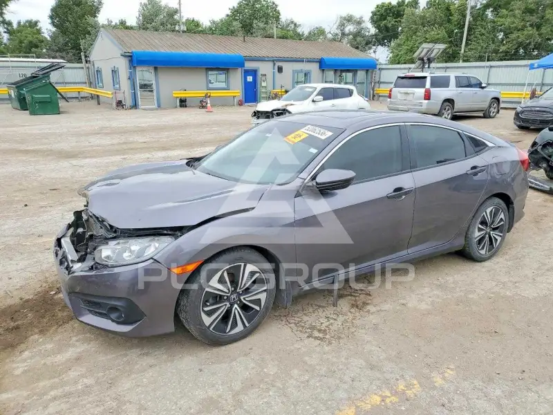 2018 Honda CIVIC фото