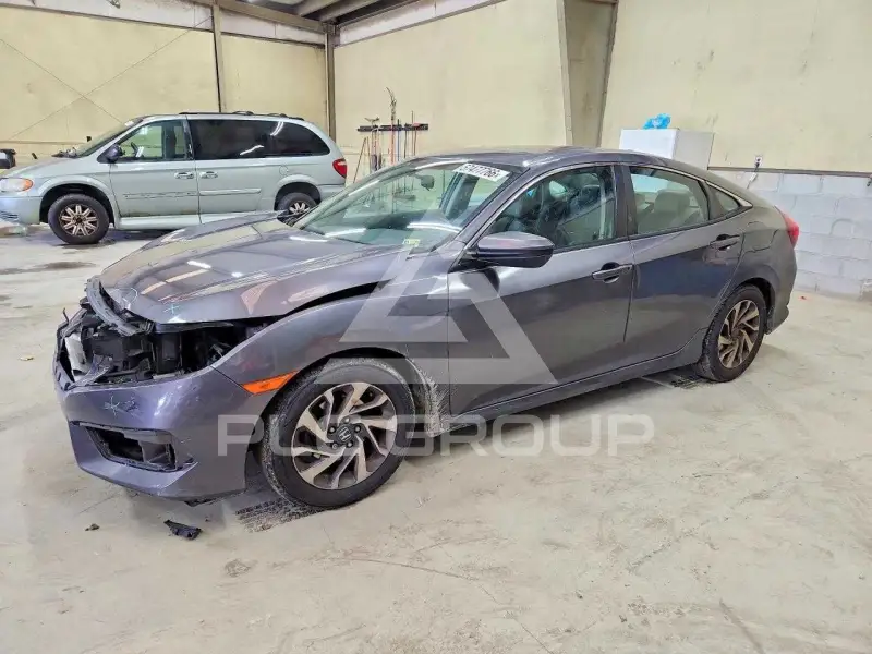 2018 Honda CIVIC фото