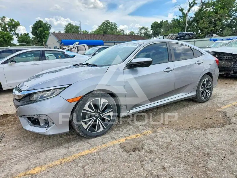 2018 Honda CIVIC photo