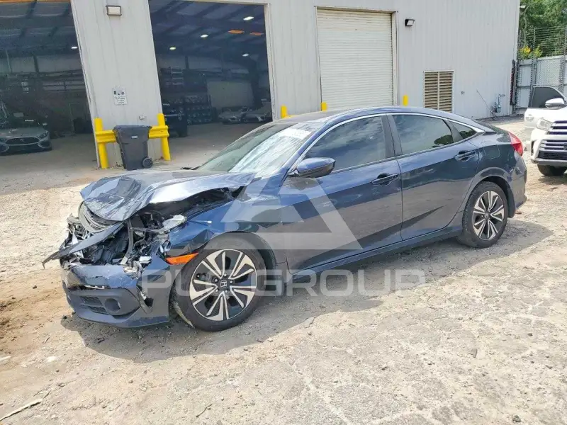 2018 Honda CIVIC photo