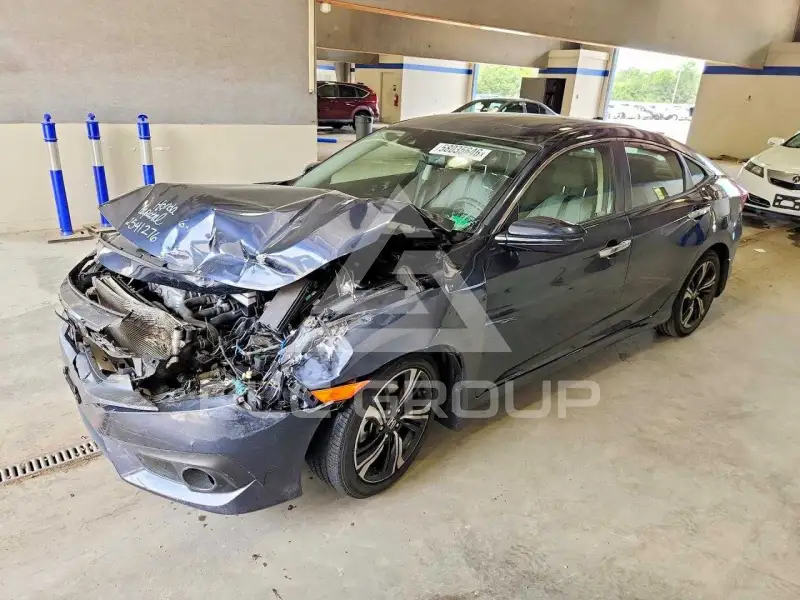 2018 Honda CIVIC фото