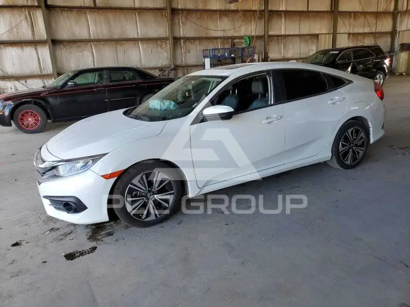 2018 Honda CIVIC photo
