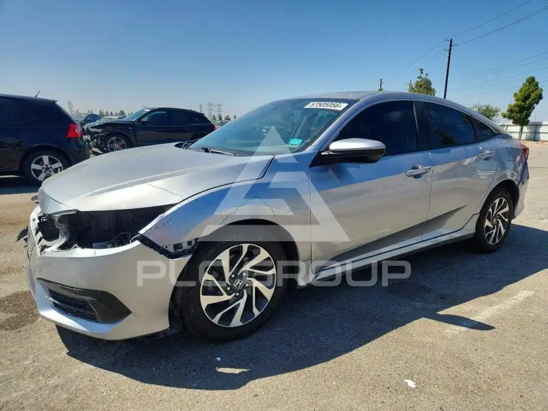 2018 Honda CIVIC фото
