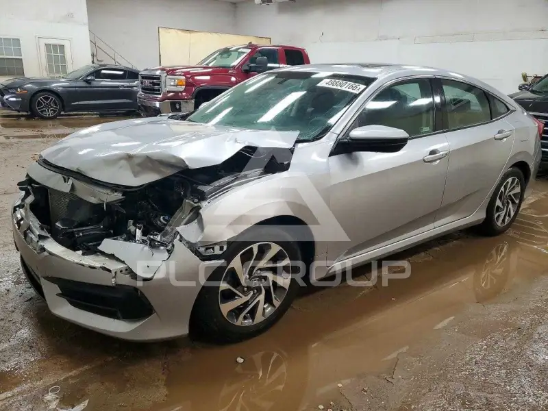 2018 Honda CIVIC фото