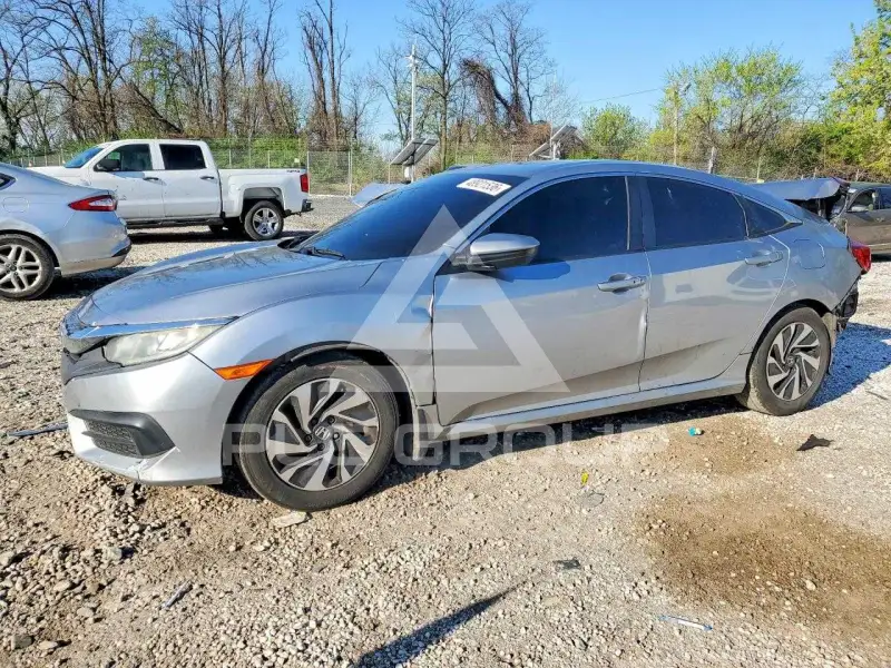 2018 Honda CIVIC photo