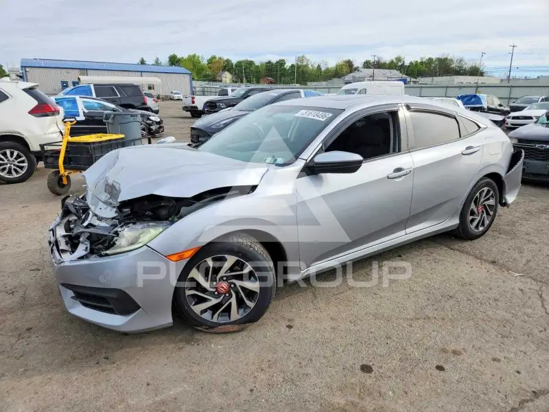 2018 Honda CIVIC фото