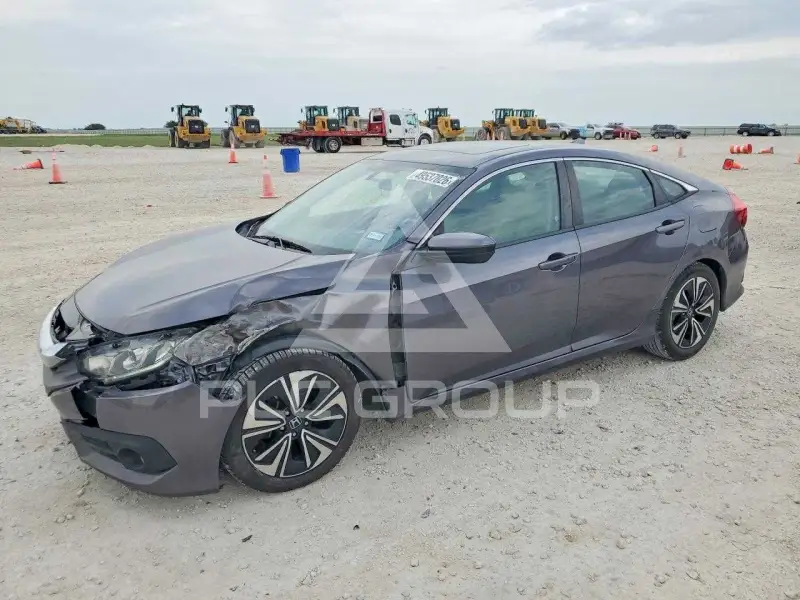 2018 Honda CIVIC фото