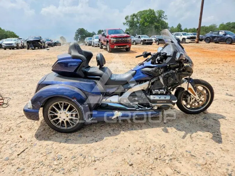 2018 Honda GL фото
