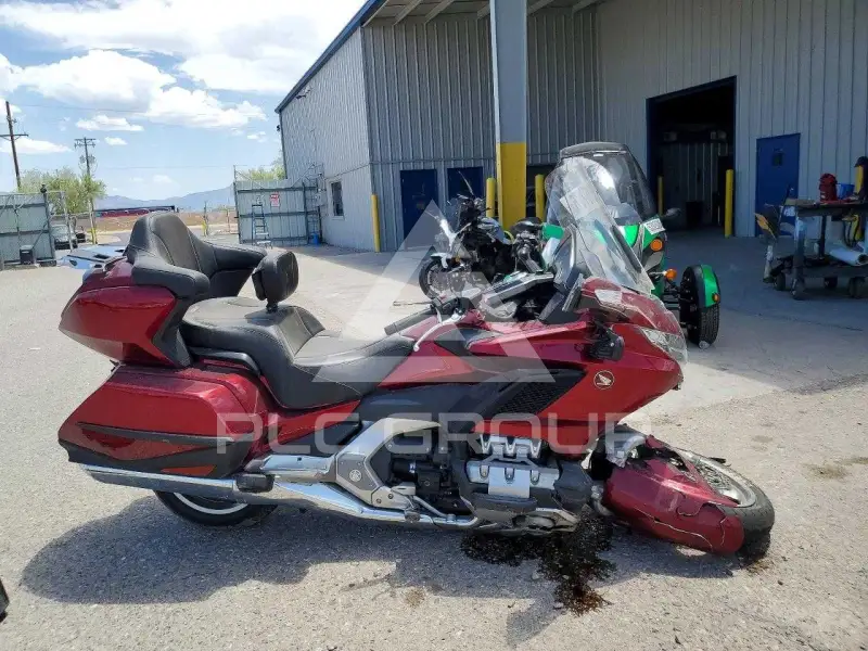 2018 Honda GL фото