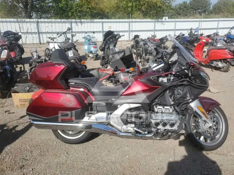 2018 Honda GL фото