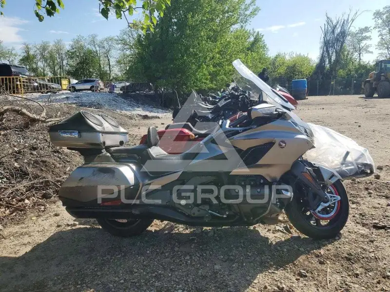 2018 Honda GL фото