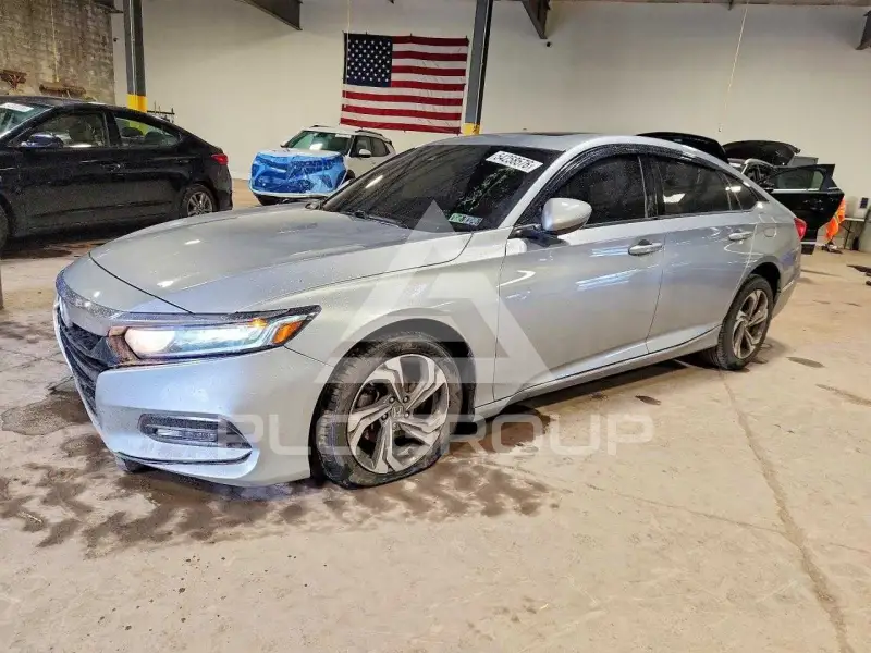 2018 Honda Accord photo