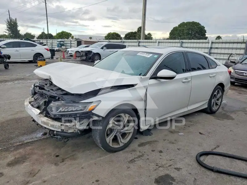 2018 Honda Accord photo