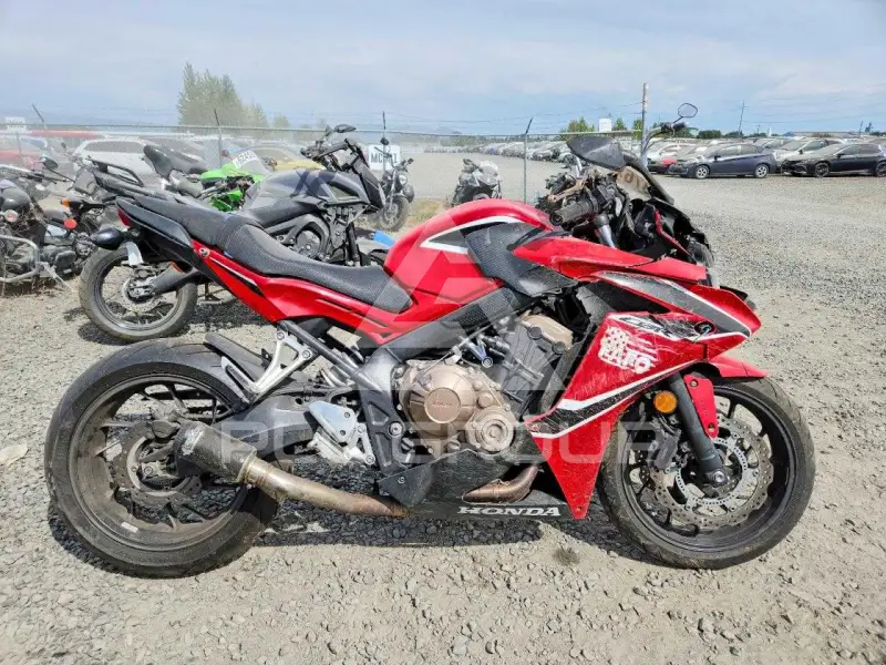 2018 Honda CBR photo