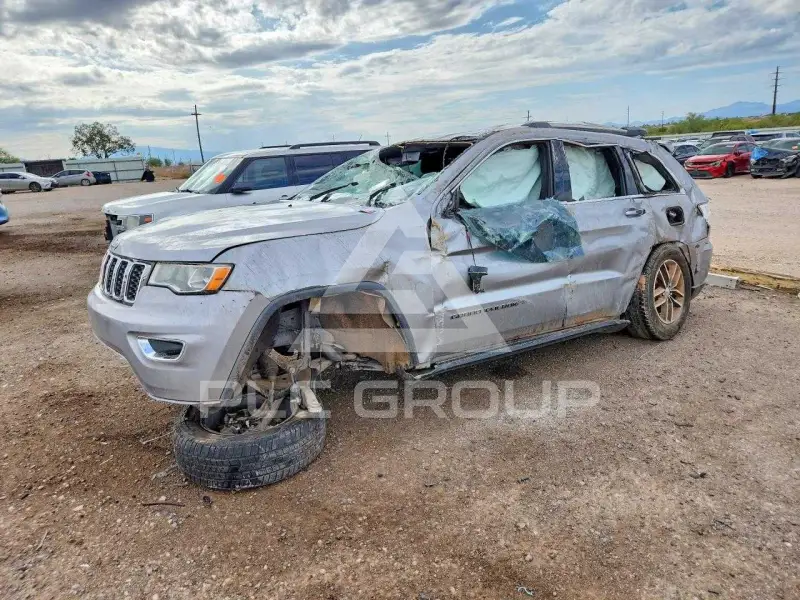 2018 Jeep CHEROKEE photo