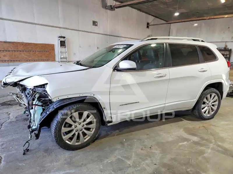 2018 Jeep CHEROKEE photo