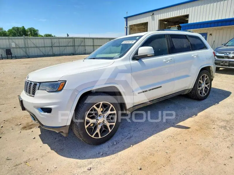 2018 Jeep CHEROKEE photo