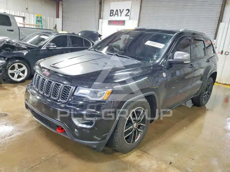 2018 Jeep CHEROKEE photo
