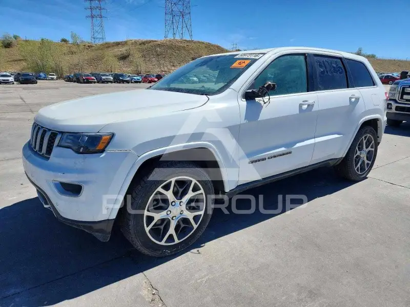 2018 Jeep CHEROKEE photo