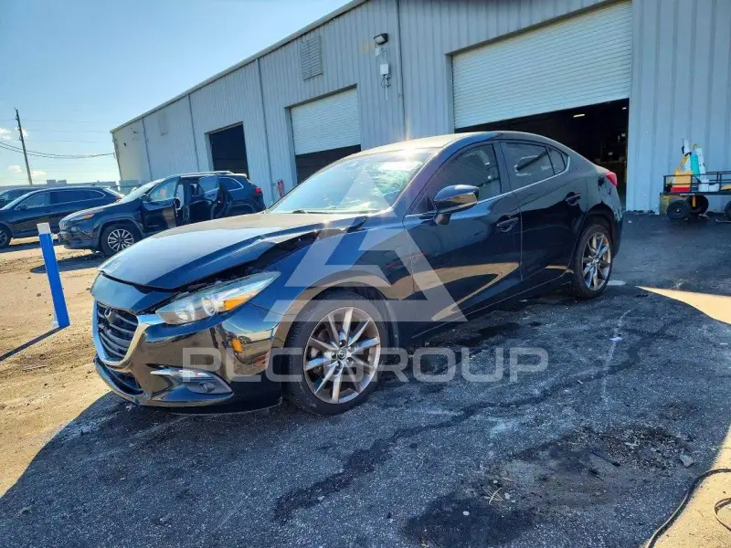 2018 Mazda 3 фото