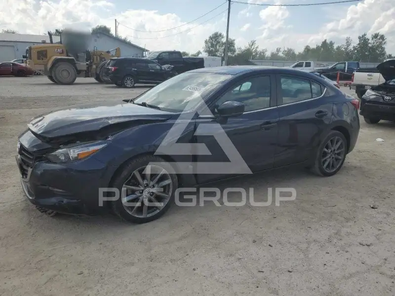 2018 Mazda 3 photo