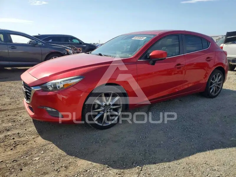 2018 Mazda 3 photo