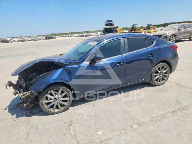 2018 Mazda 3 фото