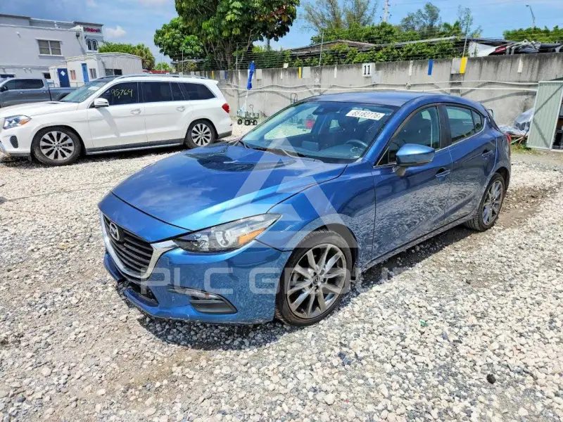 2018 Mazda 3 фото