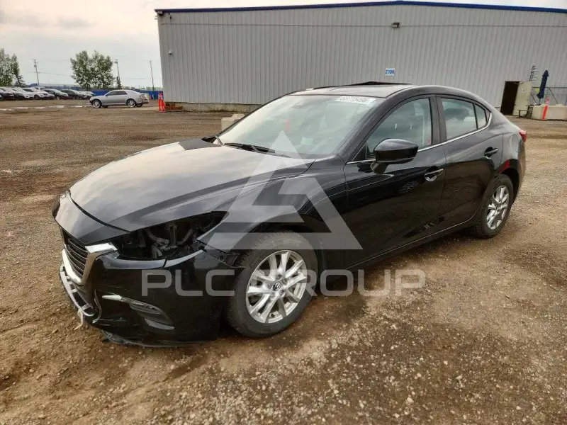 2018 Mazda 3 photo